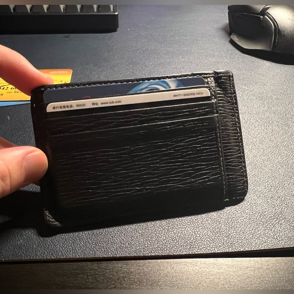 Ferragamo Utility Card Holder - Picture 2 of 3